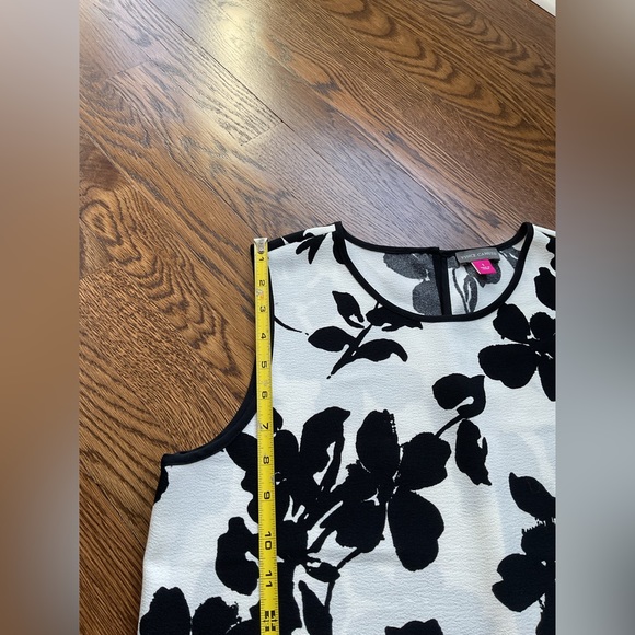 Vince Camuto top - Picture 6 of 10